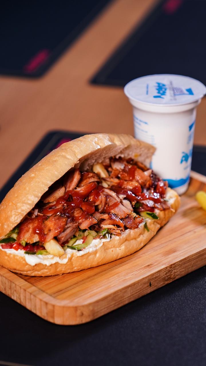 Doner with Chicken in Bread