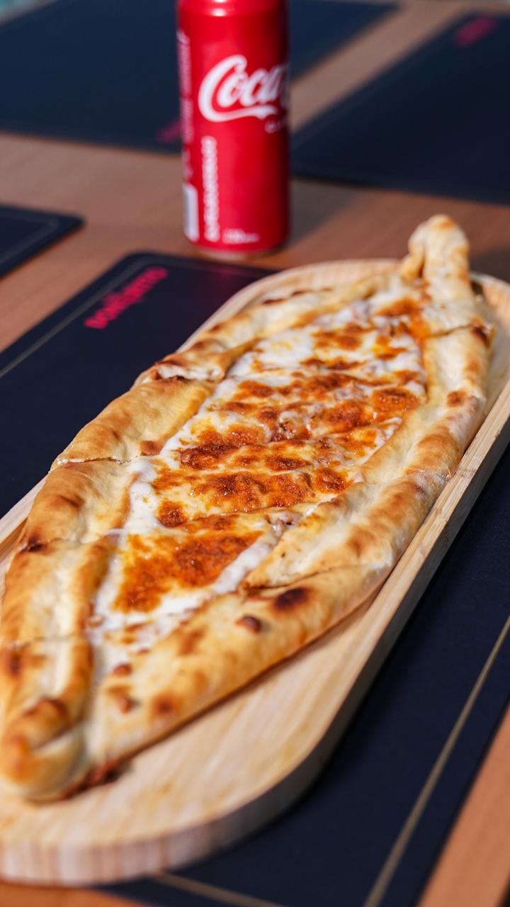 Pide with chicken